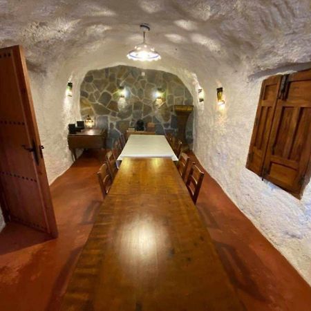 Cuevas Andalucia Guest House Baza Bagian luar foto