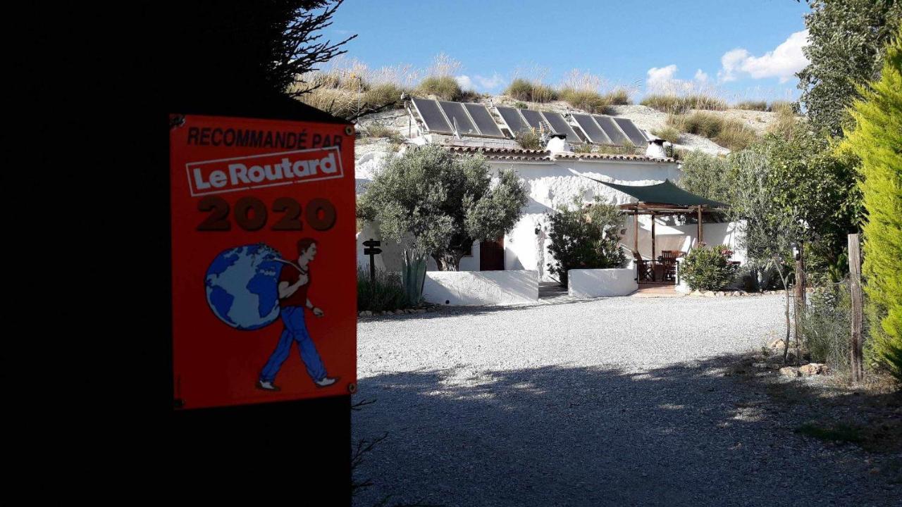 Cuevas Andalucia Guest House Baza Bagian luar foto