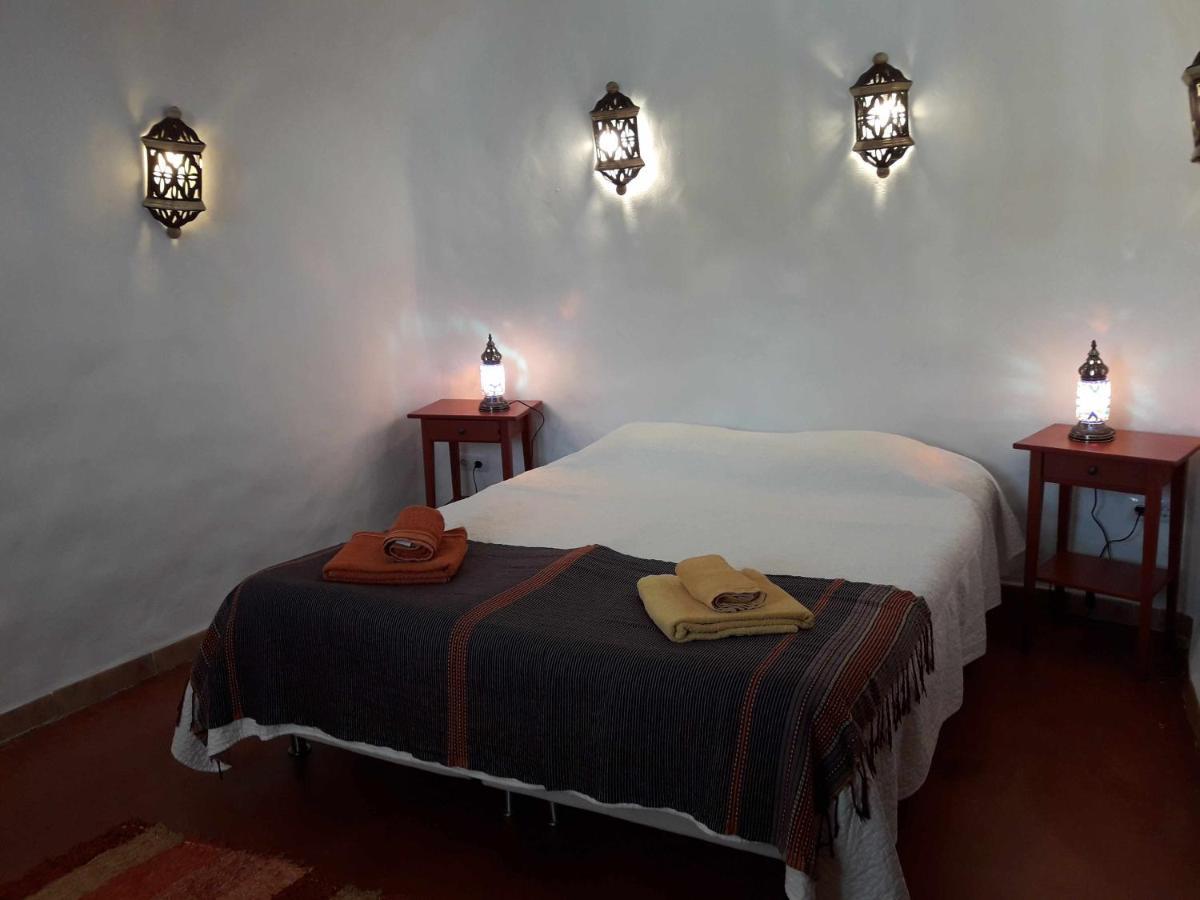 Cuevas Andalucia Guest House Baza Bagian luar foto