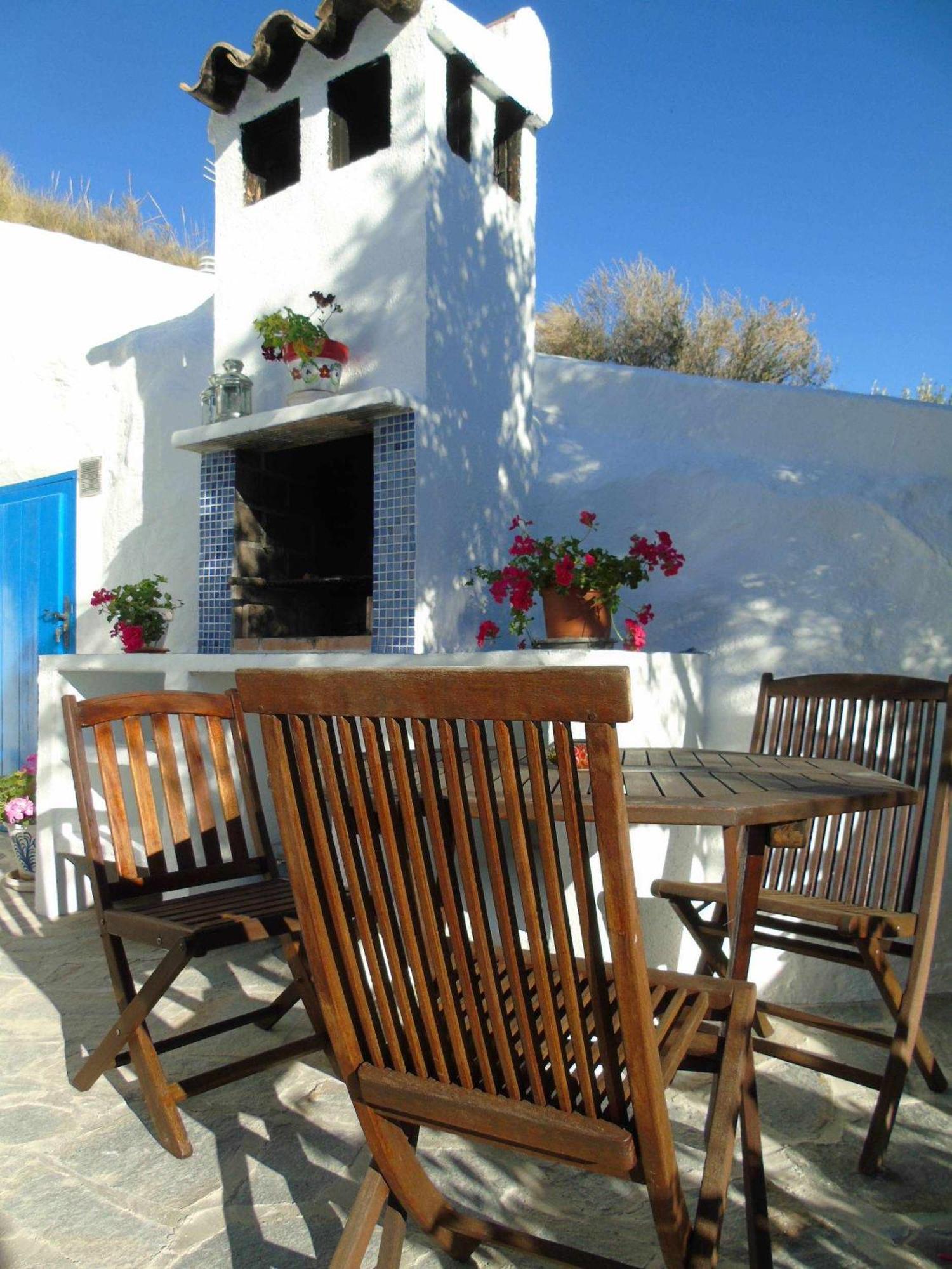 Cuevas Andalucia Guest House Baza Bagian luar foto
