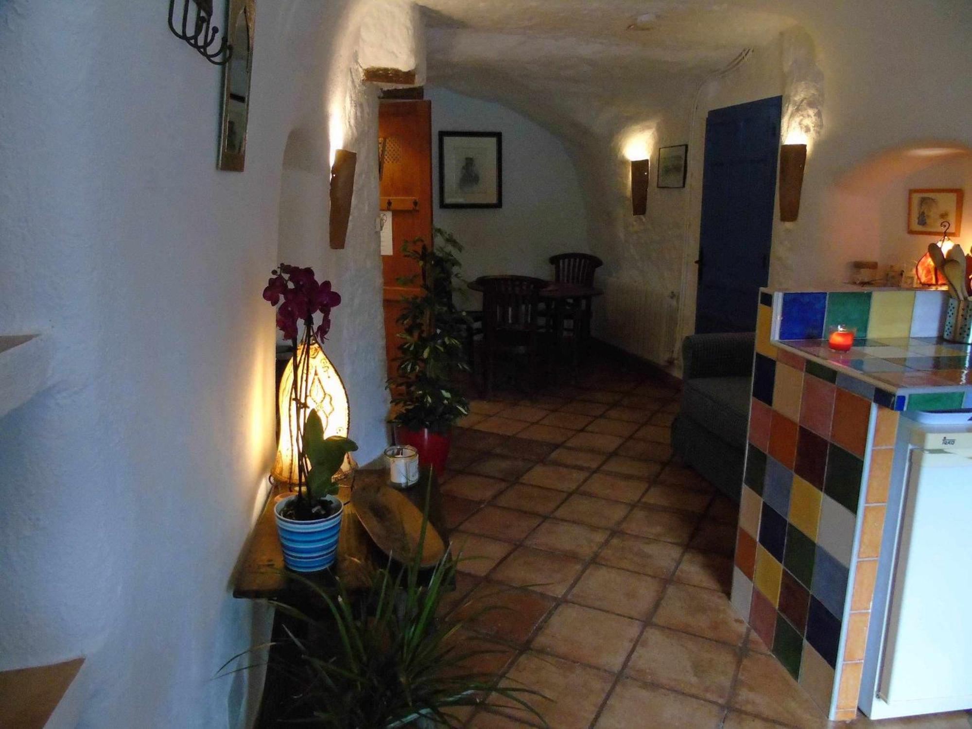 Cuevas Andalucia Guest House Baza Ruang foto
