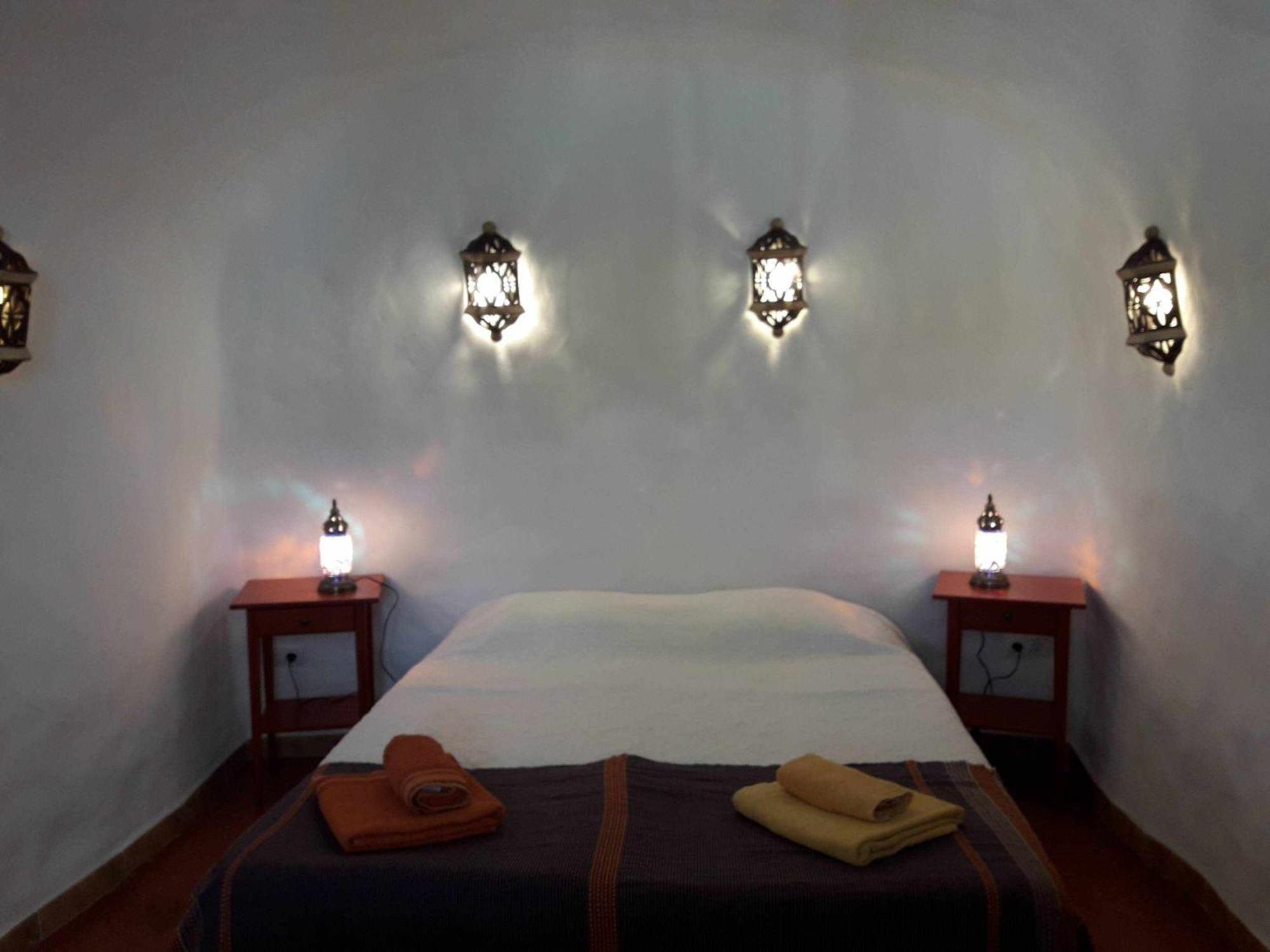 Cuevas Andalucia Guest House Baza Ruang foto