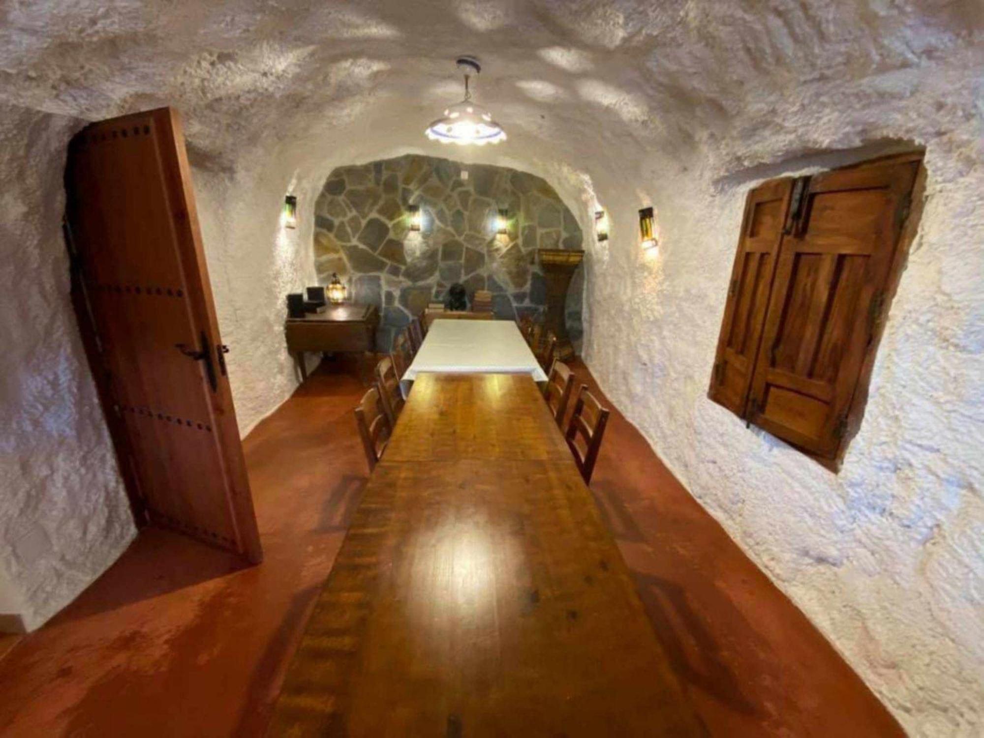 Cuevas Andalucia Guest House Baza Bagian luar foto